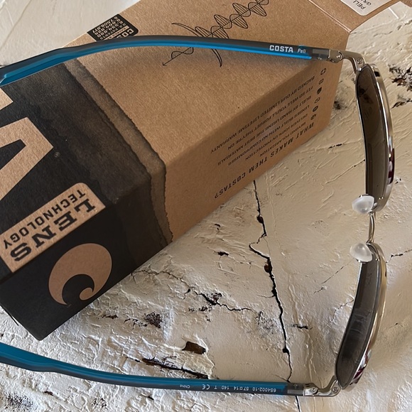 Costa Shiny Silver Mirror polarized sunglasses - Picture 8 of 15